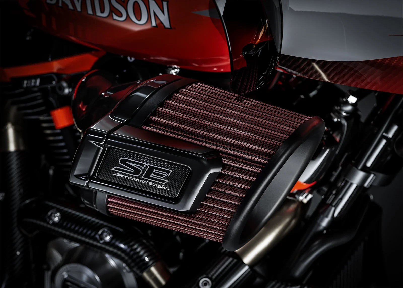 Close-up of the Screamin’ Eagle air cleaner on the CVO Road Glide RR
